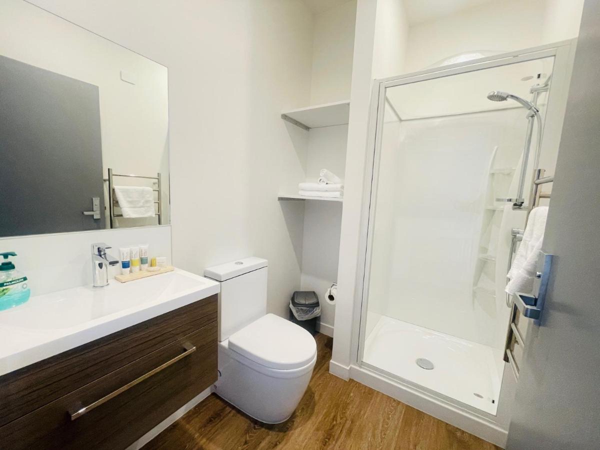 Alpine Junction Townhouse Apartments, Lodge & Hotel Wanaka Bagian luar foto