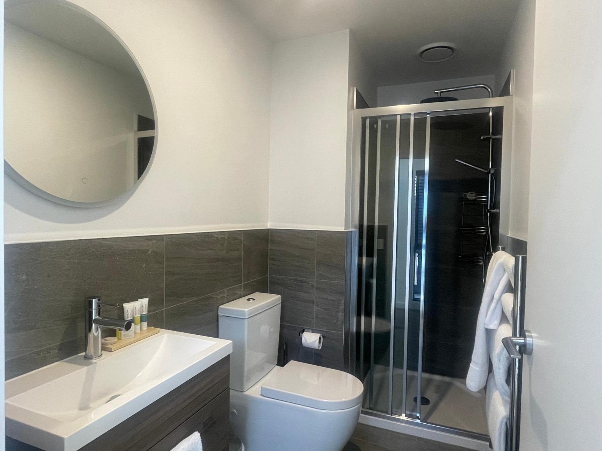 Alpine Junction Townhouse Apartments, Lodge & Hotel Wanaka Bagian luar foto