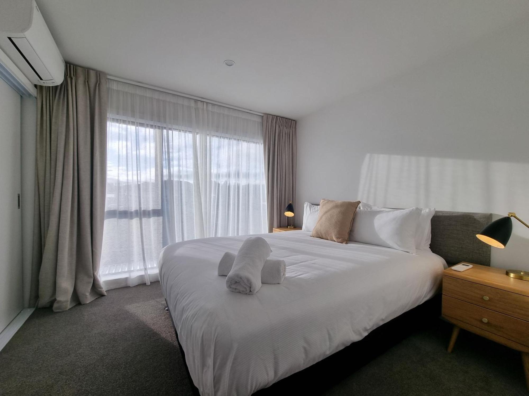 Alpine Junction Townhouse Apartments, Lodge & Hotel Wanaka Bagian luar foto