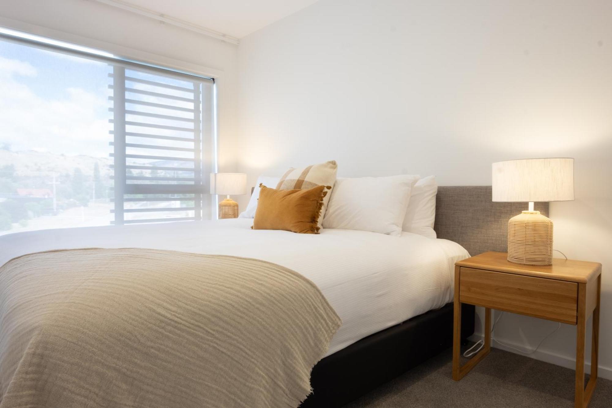 Alpine Junction Townhouse Apartments, Lodge & Hotel Wanaka Bagian luar foto