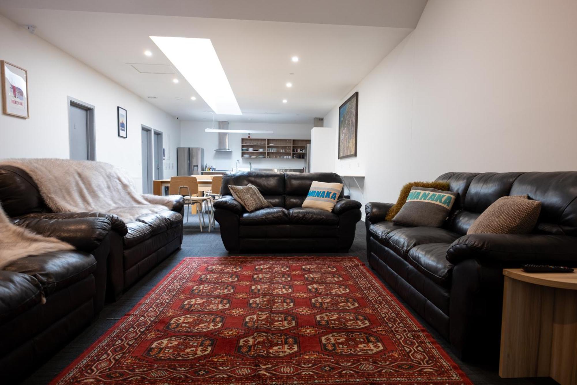 Alpine Junction Townhouse Apartments, Lodge & Hotel Wanaka Bagian luar foto
