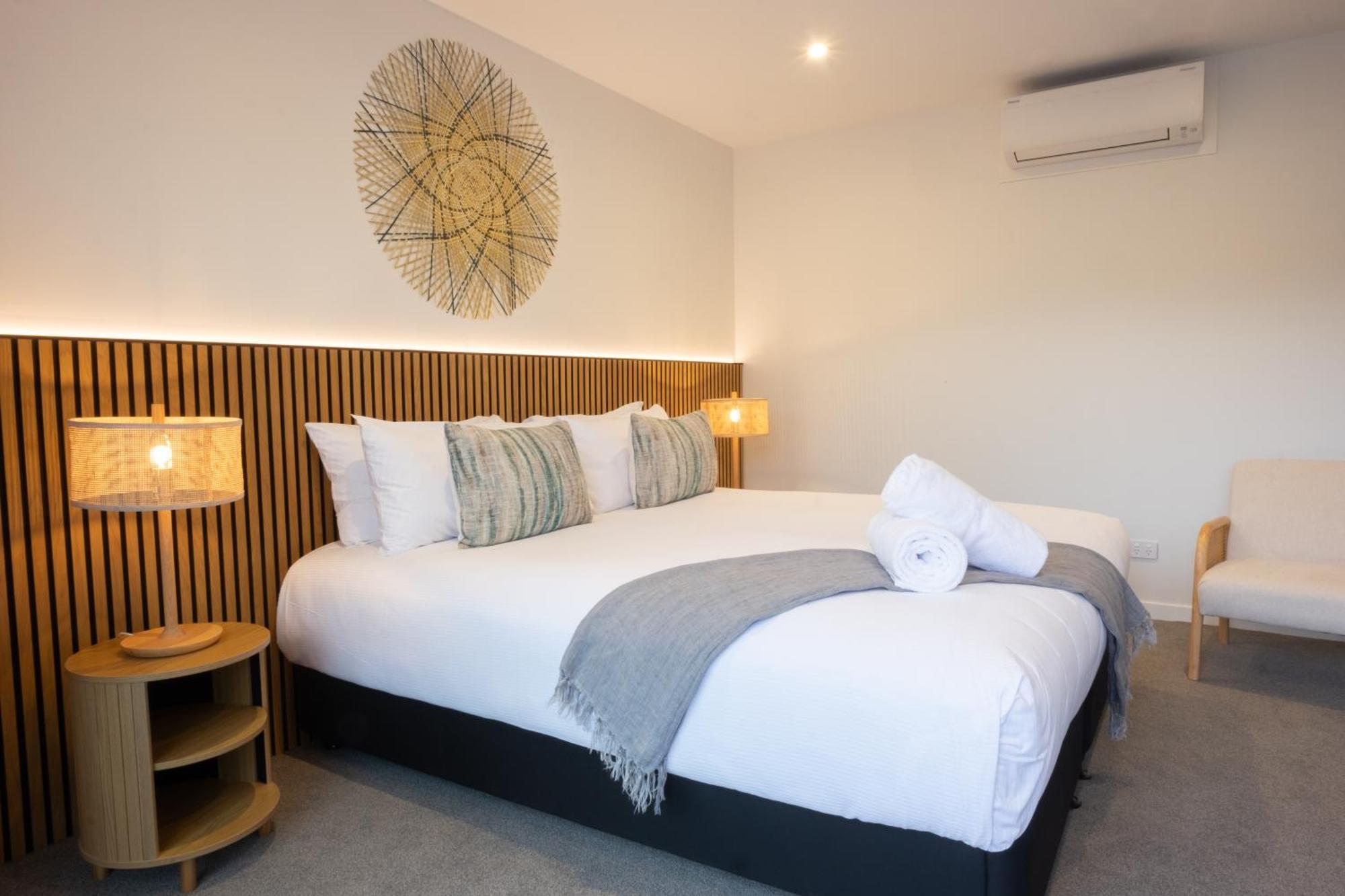 Alpine Junction Townhouse Apartments, Lodge & Hotel Wanaka Bagian luar foto